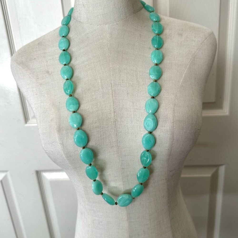 Vintage long green beaded necklace